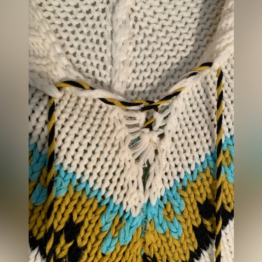 Vintage festival 70’s hand knit poncho with fluffy ball ties in front one size - Picture 7 of 7